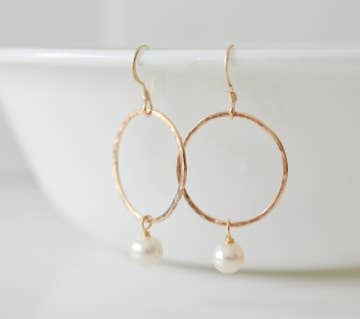 Gold Hammered Ring w/Pearl Earrings
