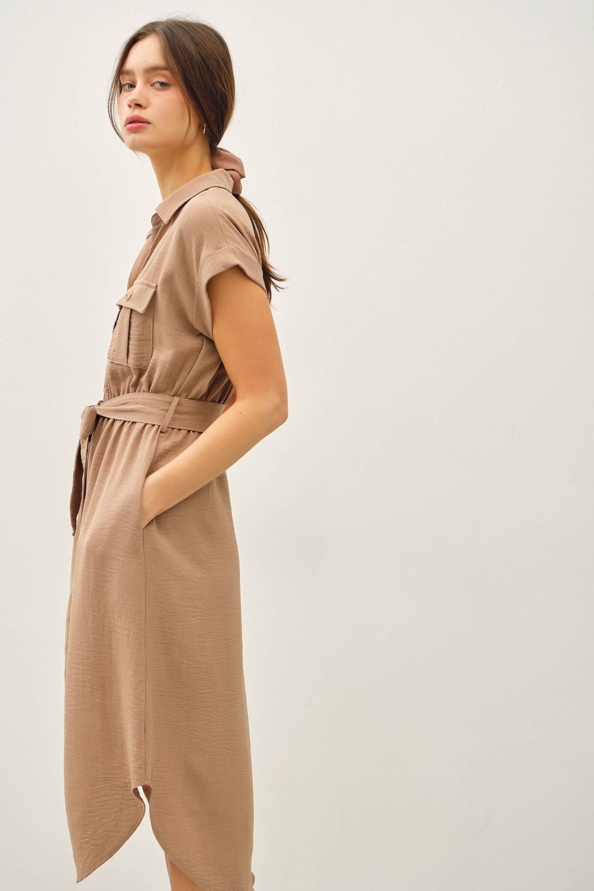 BUTTON UP SHORT SLEEVE MIDI DRESS W TIE