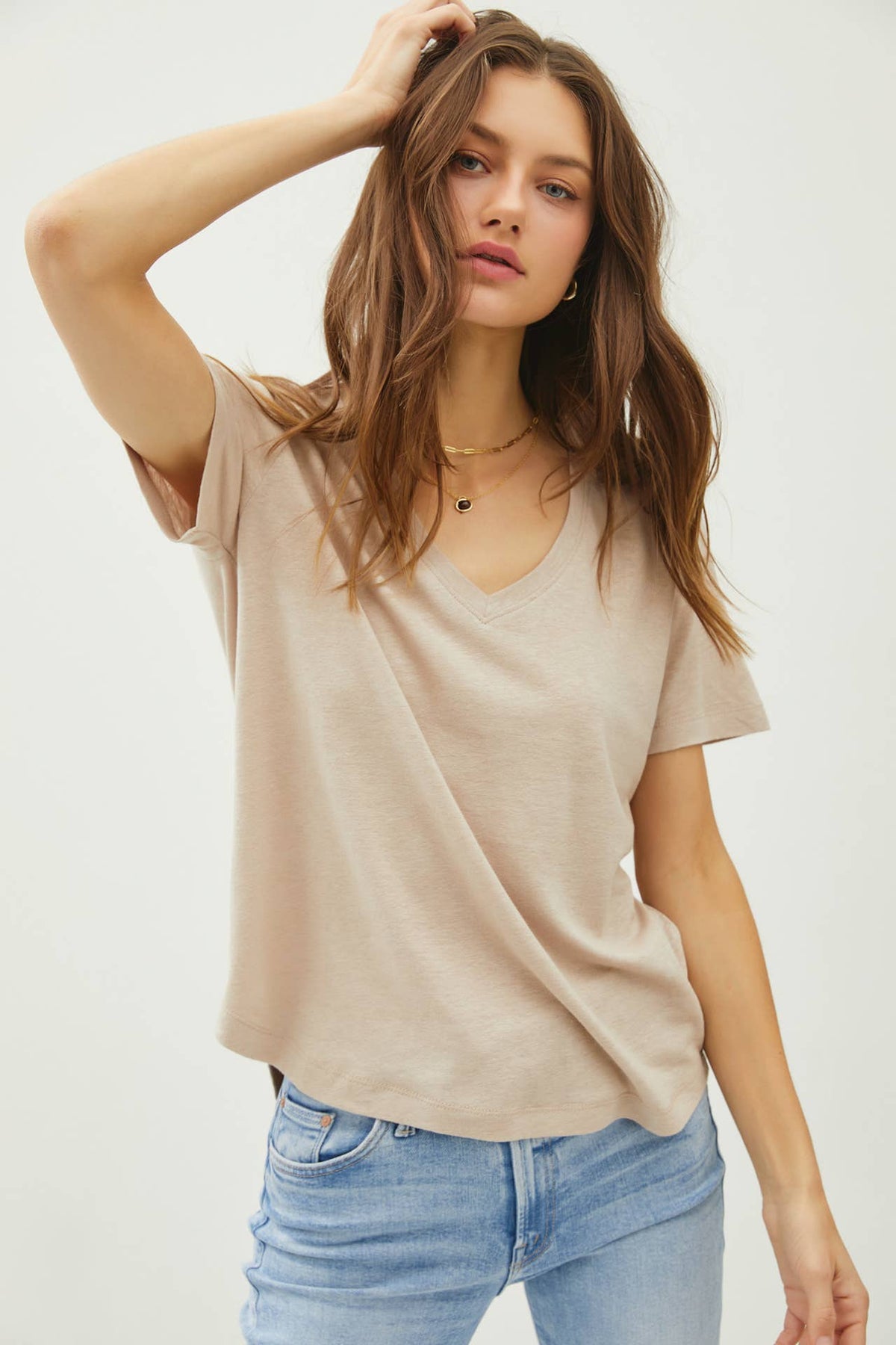 BASIC V-NECK SHORT SLEEVE T-SHIRT