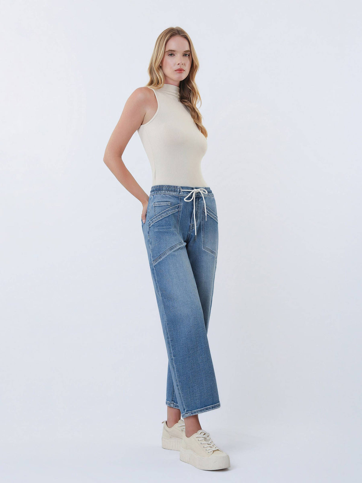 HIGH RISE ELASTIC WAISTBAND WIDE BARREL JEANS V3648