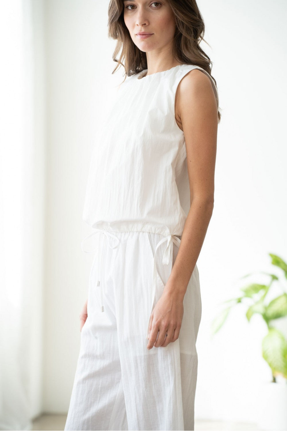 SHIRRED NECK DETAILED DOUBLE-TIE TOP