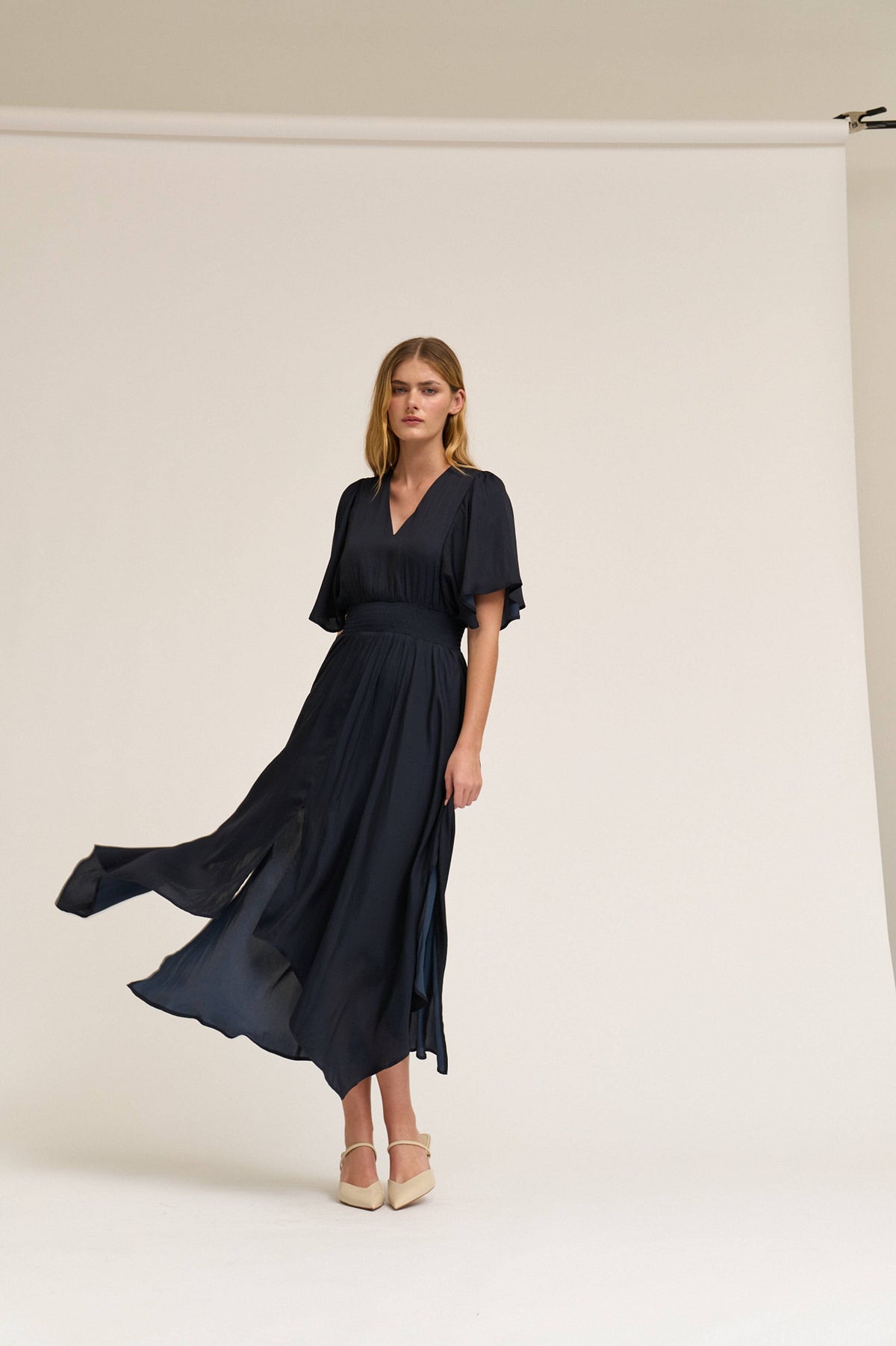  UNBALANCED SKIRT MAXI DRESS