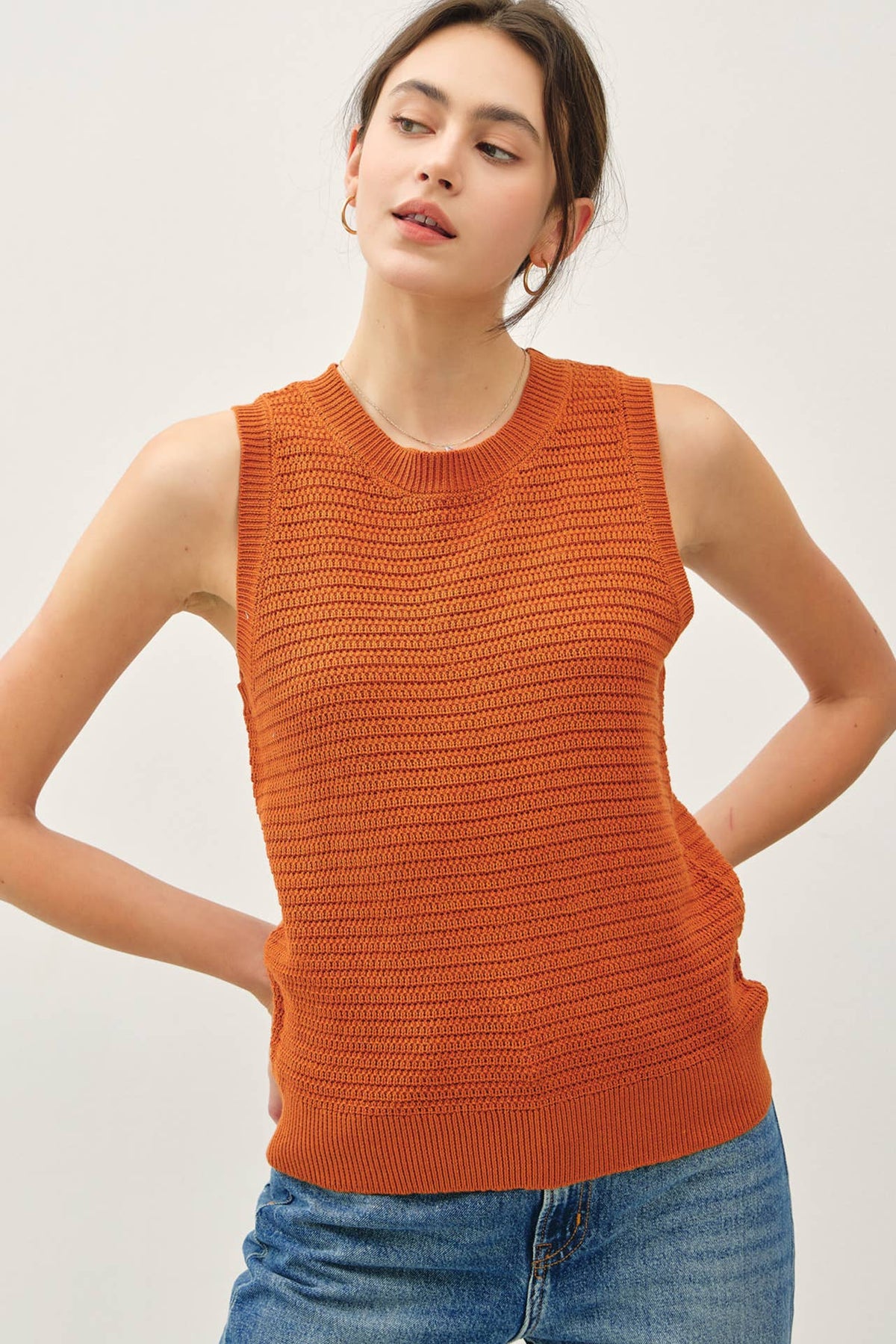 ROUND NECK RELAXED FIT RIB SWEATER TANK