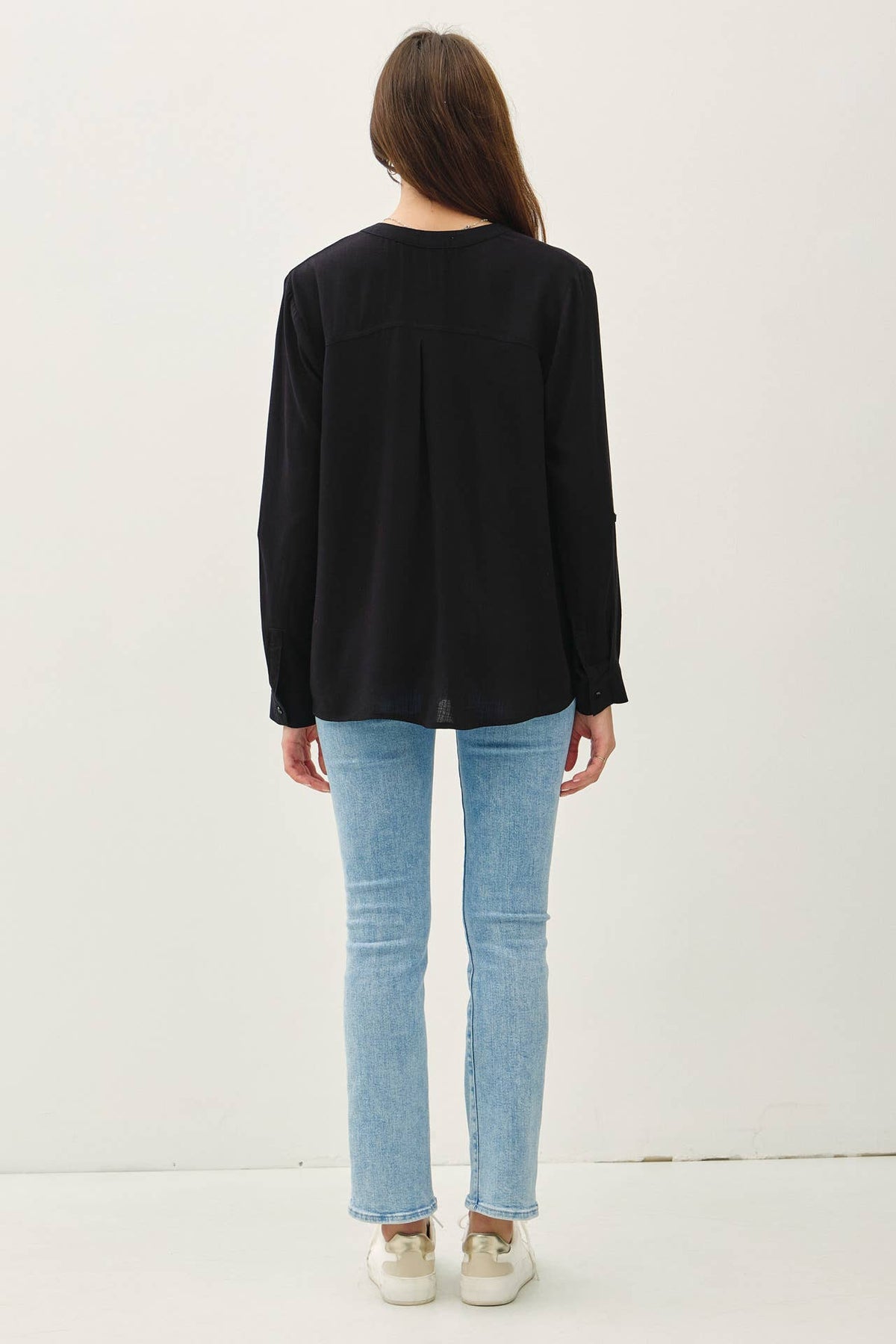 V-NECK MANDARIN COLLAR BUTTON DOWN SHIRT