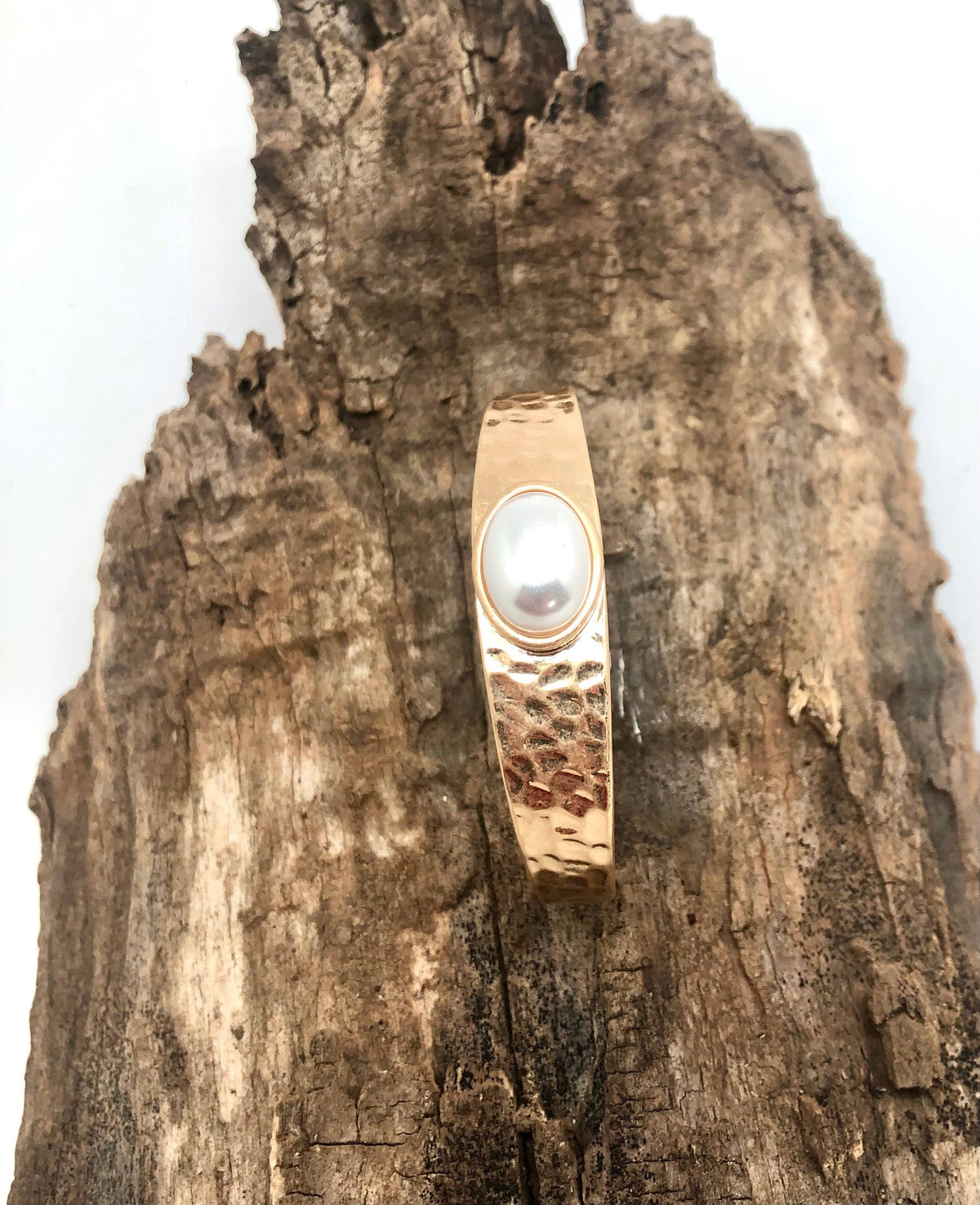 Bracelet Cuff Thick Oval Glass Pearl Matte Gold Hinge