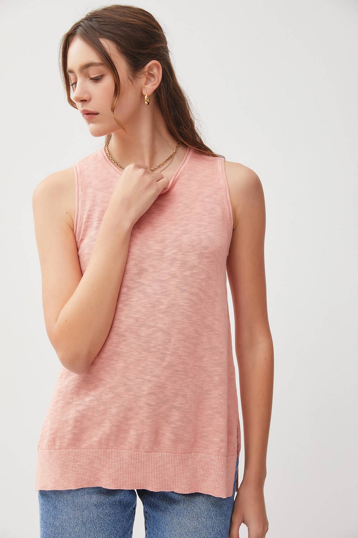 CLASSIC PULLOVER RAW SEAM DETAILED KNIT TANK