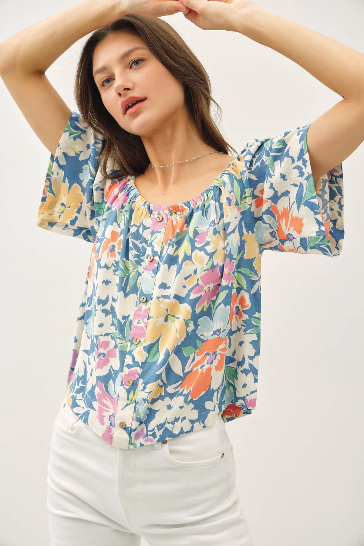 CROPPED SCOOP NECK FLORAL TOP