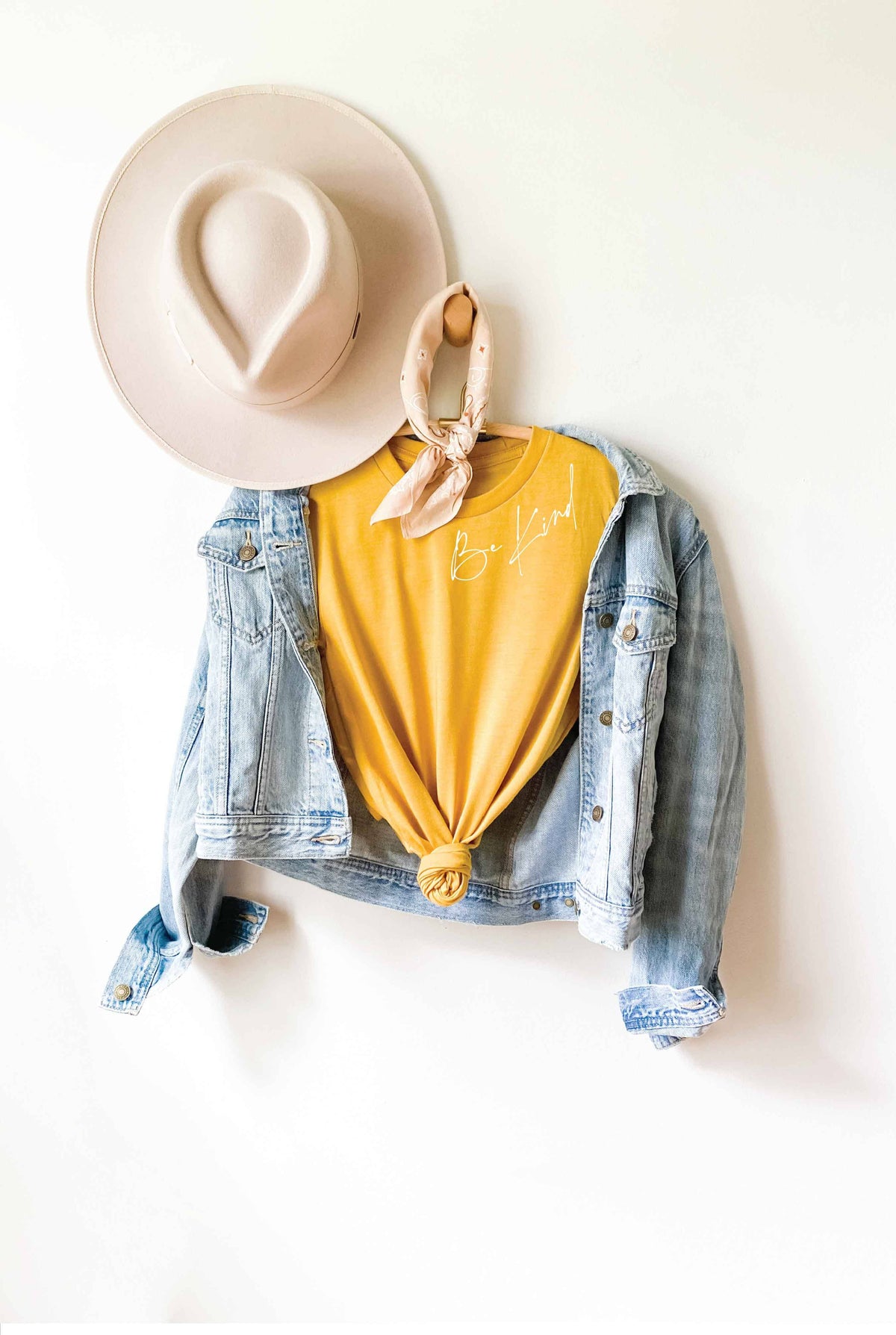 BE KIND Graphic T-Shirt