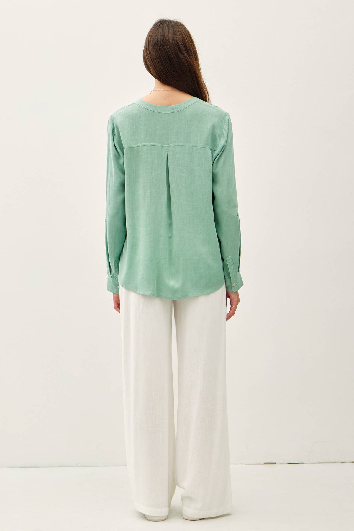 V-NECK MANDARIN COLLAR BUTTON DOWN SHIRT