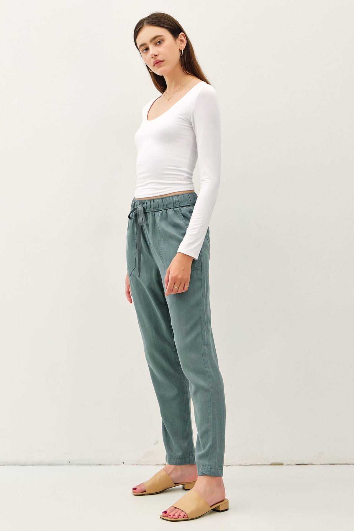 NEW COLOR -TENCEL TAPERED PANTS