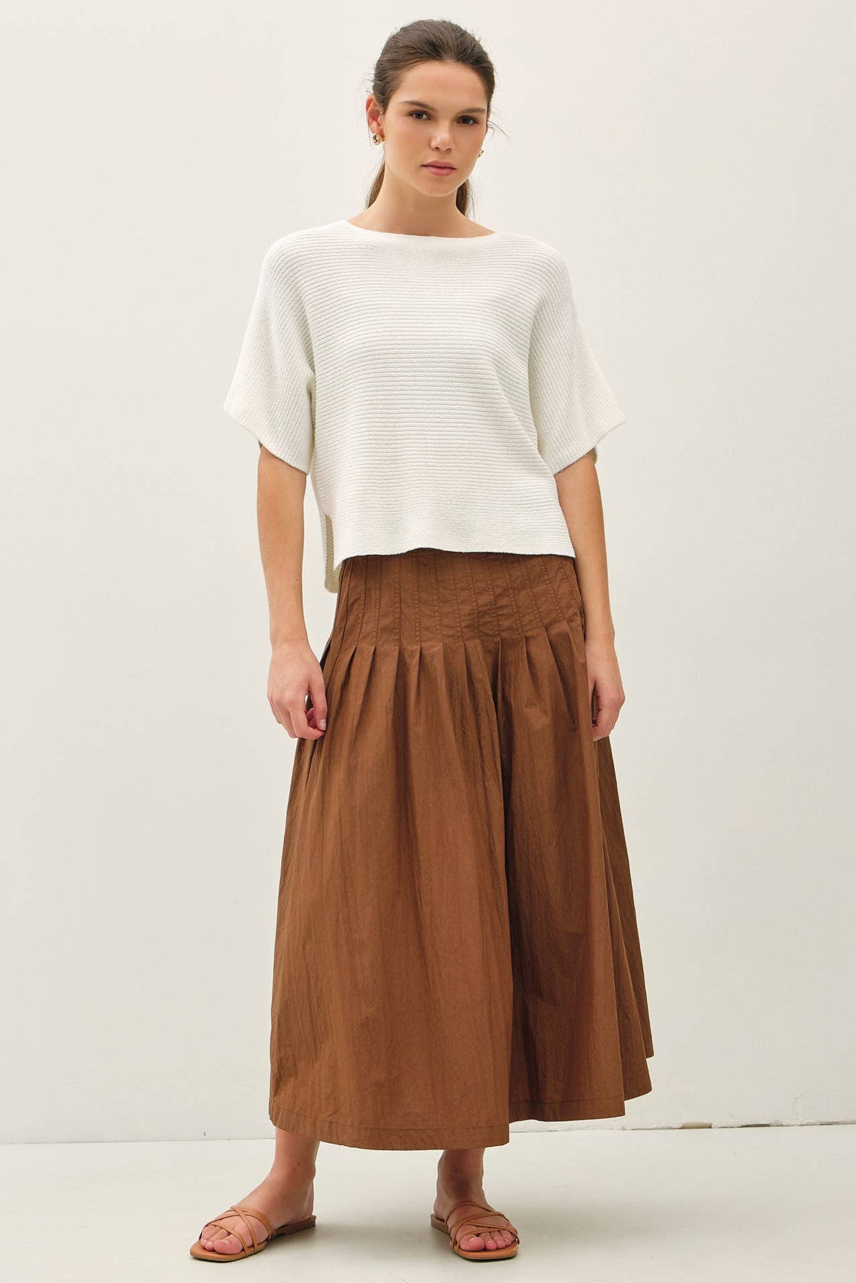CRISP PLEATED MIDI SKIRT