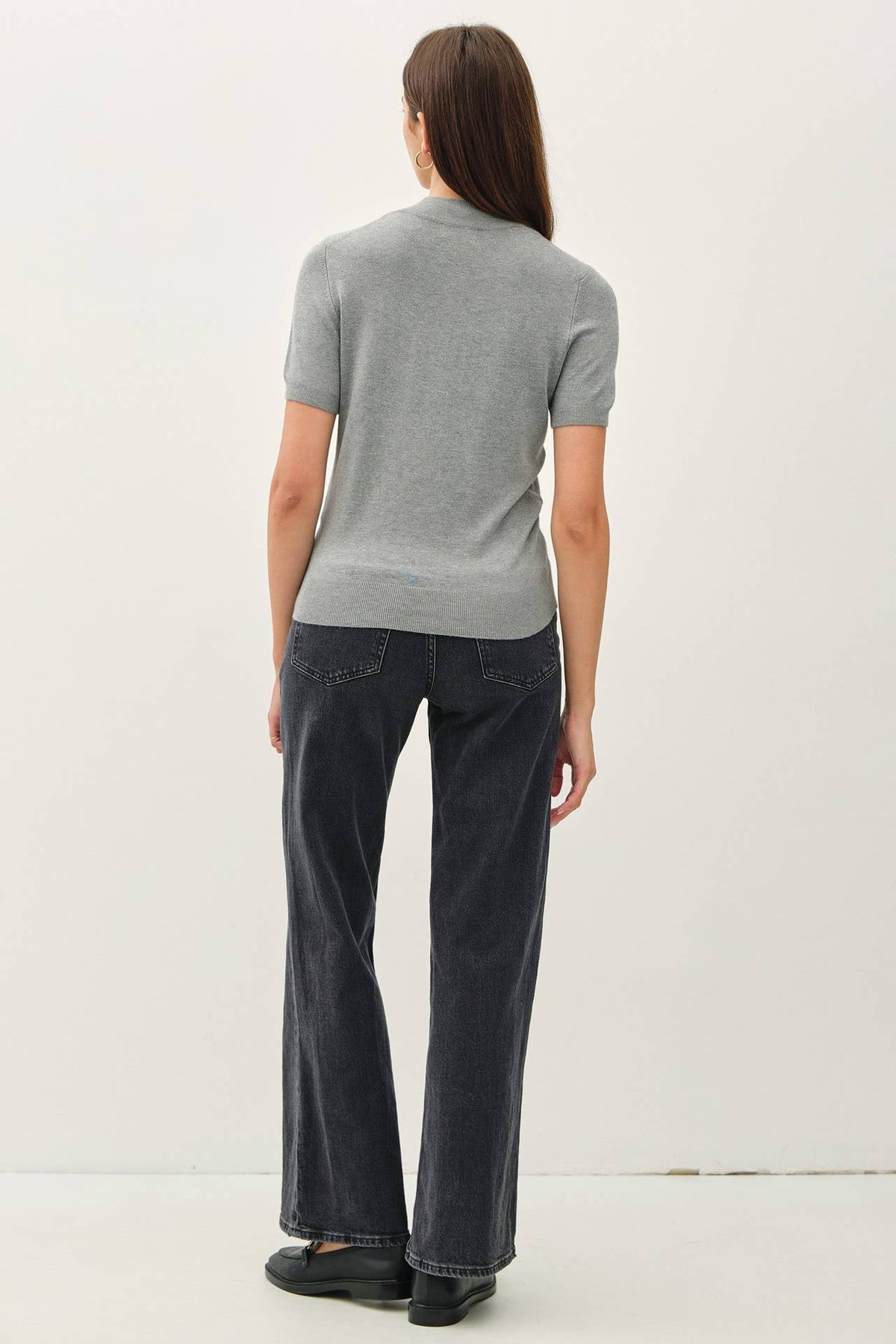 SHORT SLEEVE MOCK NECK SWEATER