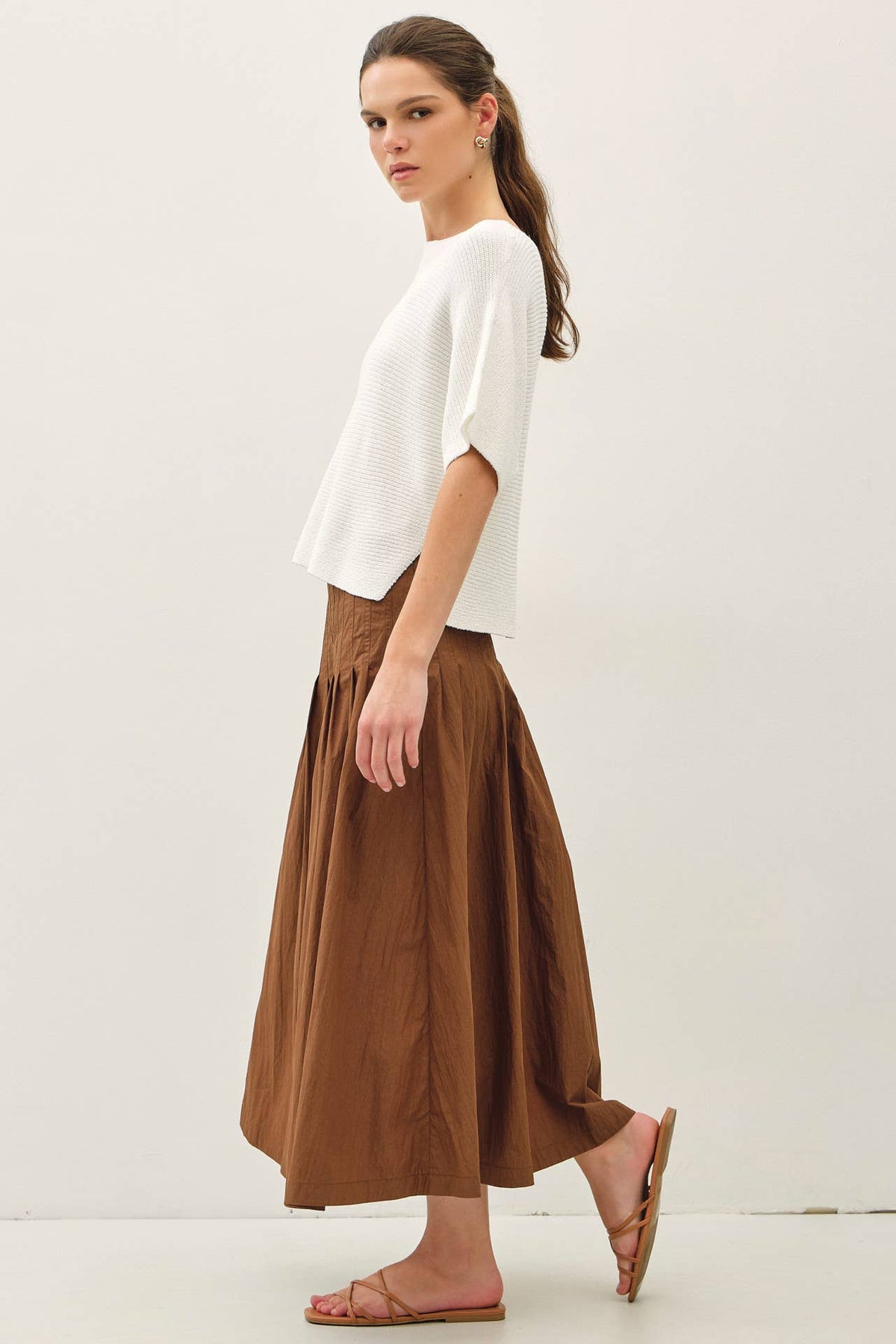 CRISP PLEATED MIDI SKIRT