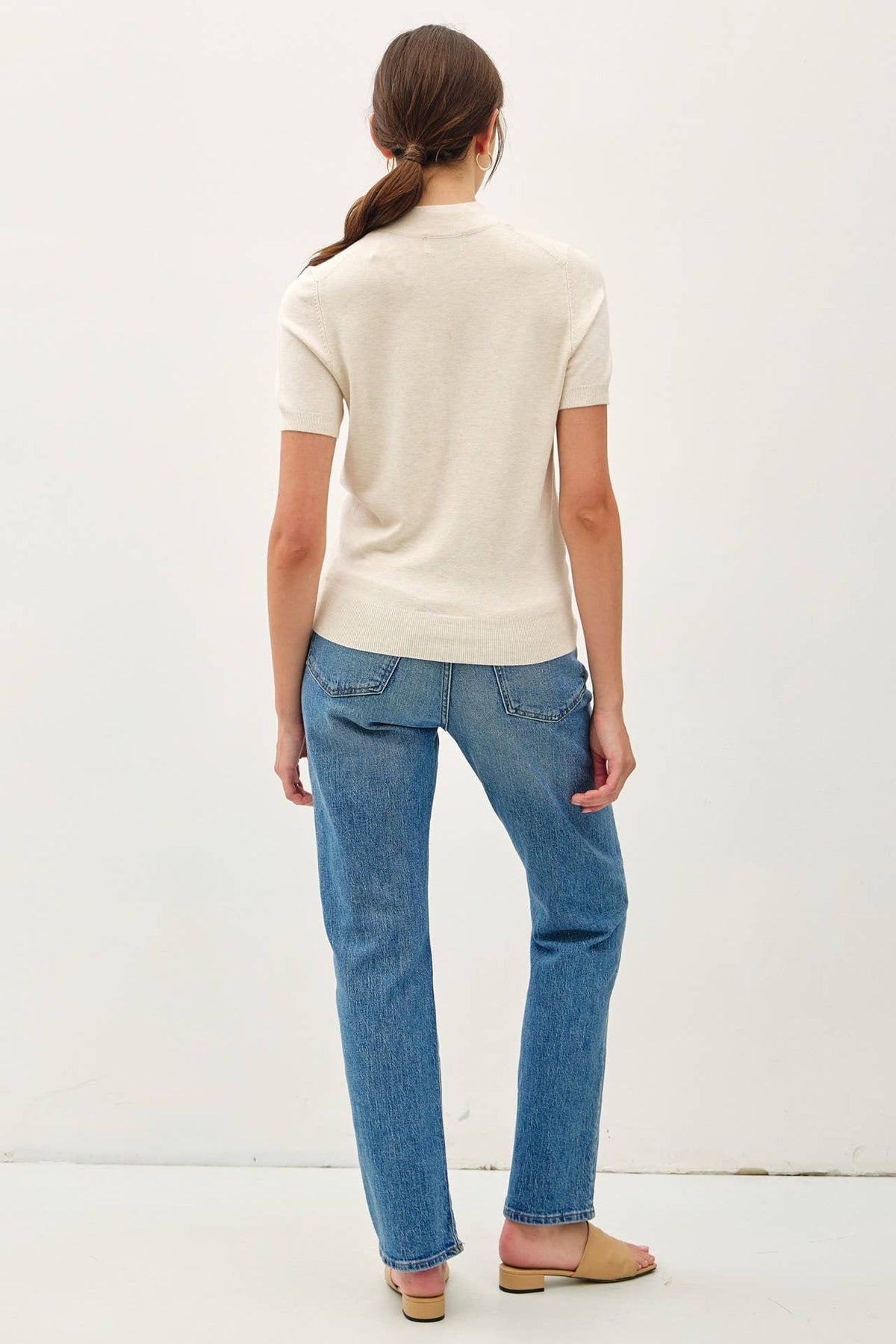 SHORT SLEEVE MOCK NECK SWEATER