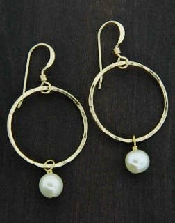 Gold Hammered Ring w/Pearl Earrings
