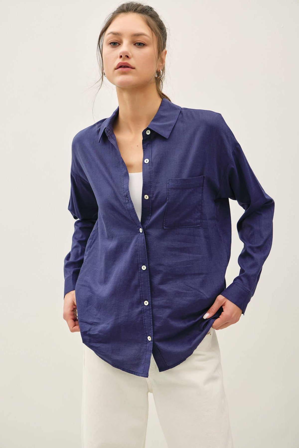 COTTON BLEND LIGHTWEIGHT OVERSIZED CLASSIC SHIRT