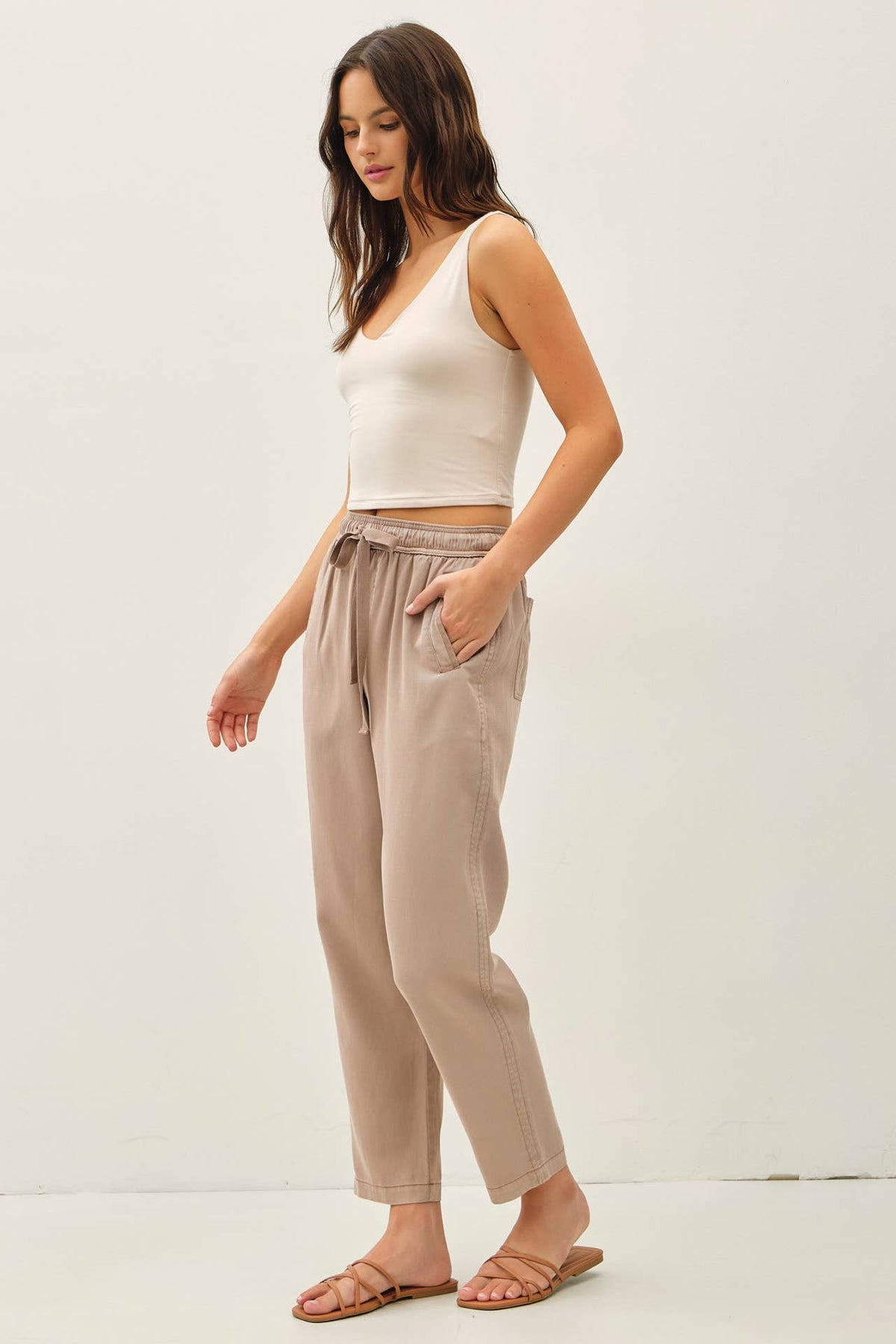 TENCEL BLEND TAPERED PANTS W/ ACCENT COLOR