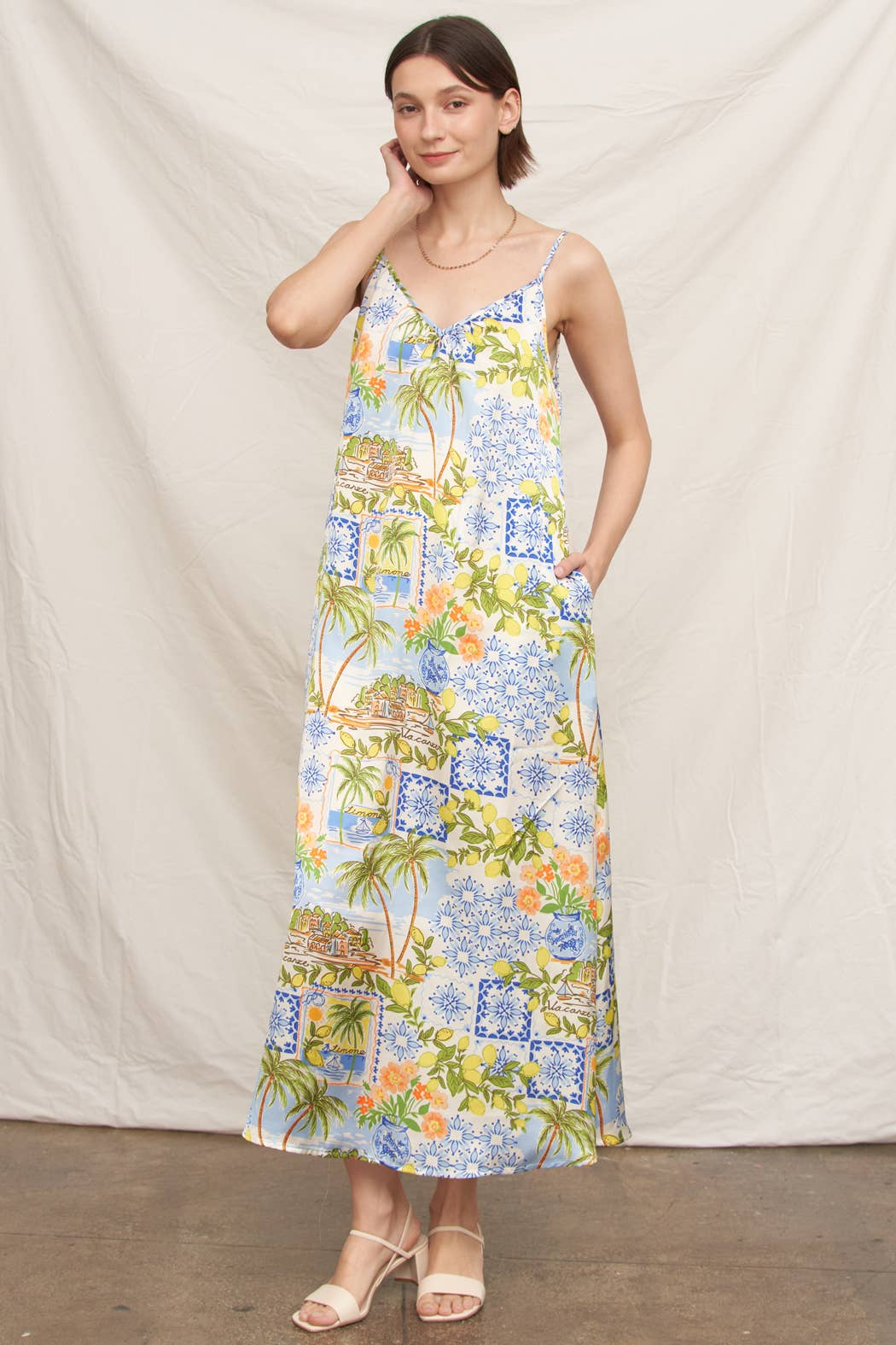 Sleeveless Tropical Print Maxi Dress