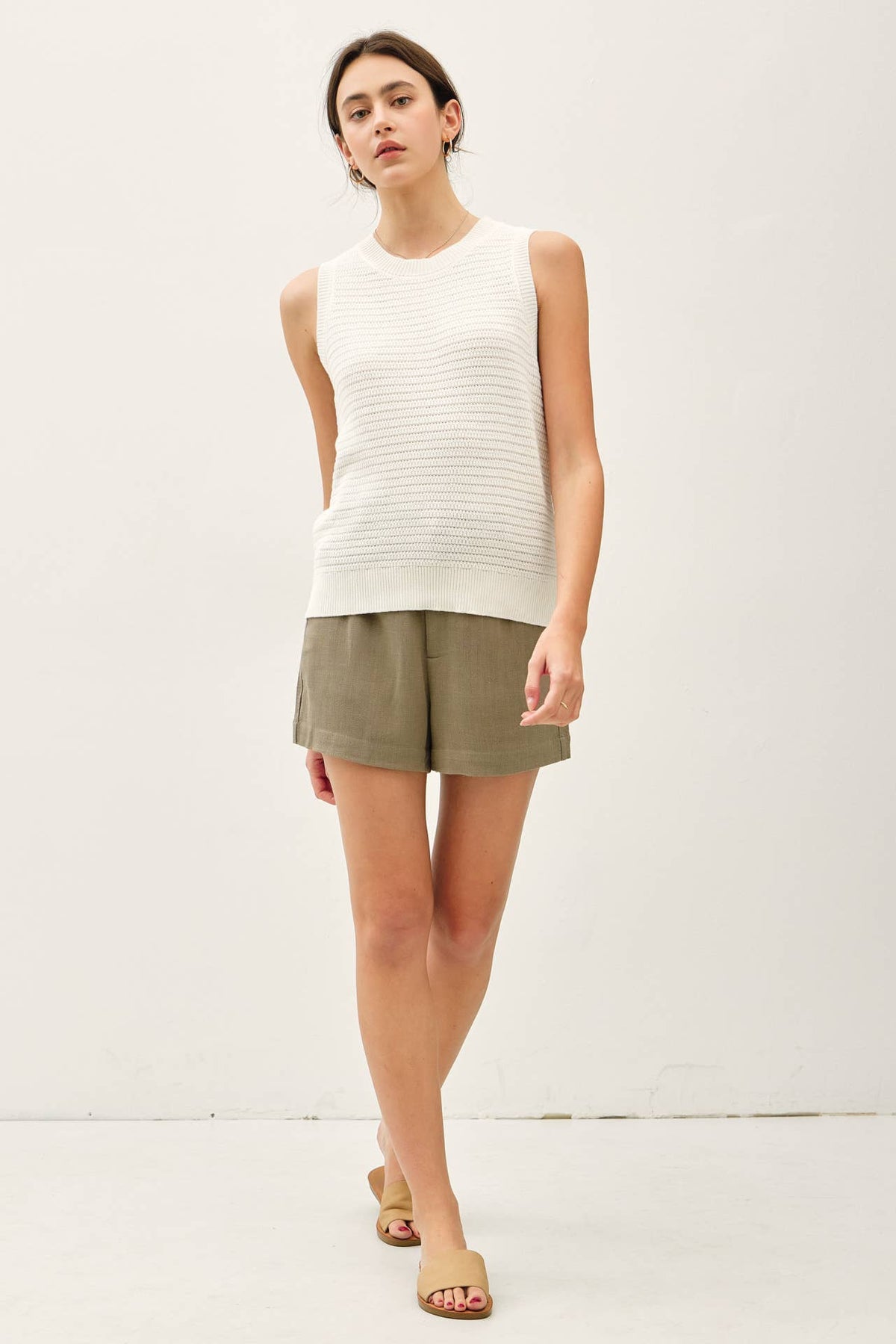 ROUND NECK RELAXED FIT RIB SWEATER TANK