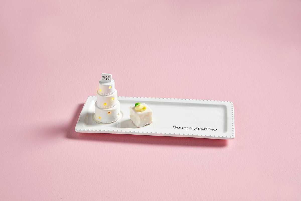 Wedding Cake LED Light Up Singing Ceramic Sitter