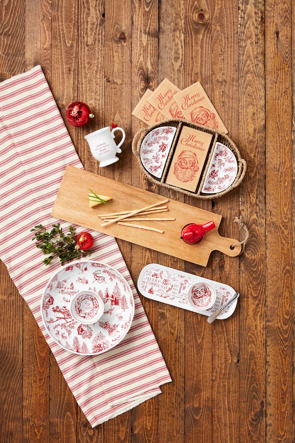 Cardinal LED Light Up Ceramic Sitter