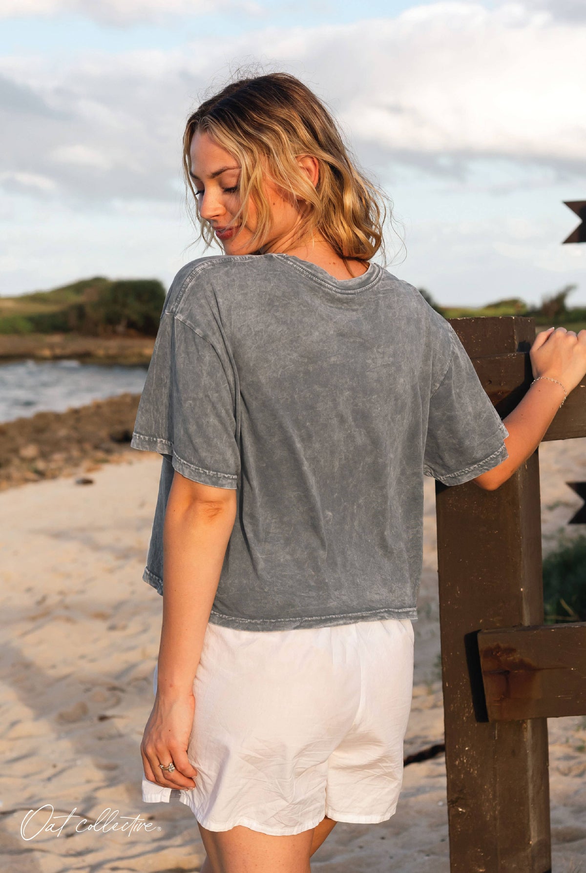 MAKE PEOPLE FEEL LOVED Cropped Mineral Graphic Top