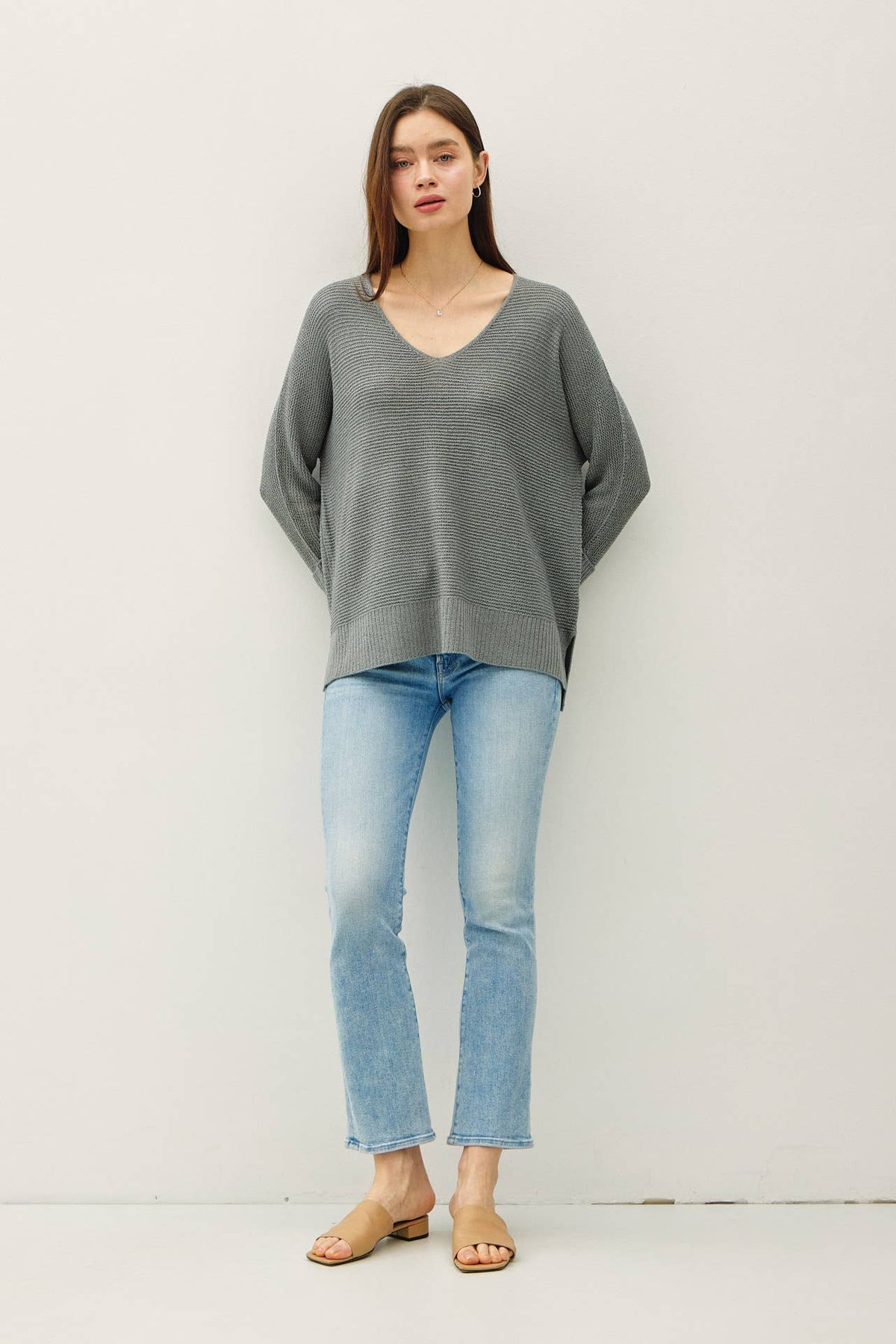 V-NECK DOLMAN SLEEVE W. ROLL CUFF SWEATER