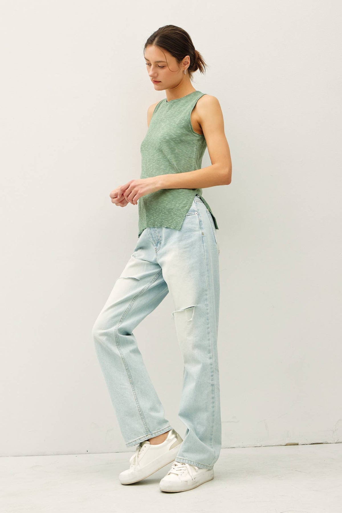 CLASSIC PULLOVER RAW SEAM DETAILED KNIT TANK