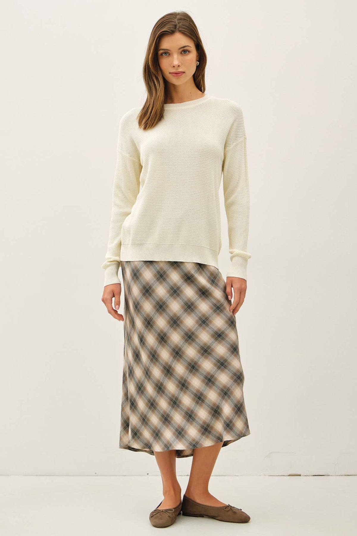 CLASSIC CREW NECK DROP SHOULDER RIBBED SWEATER