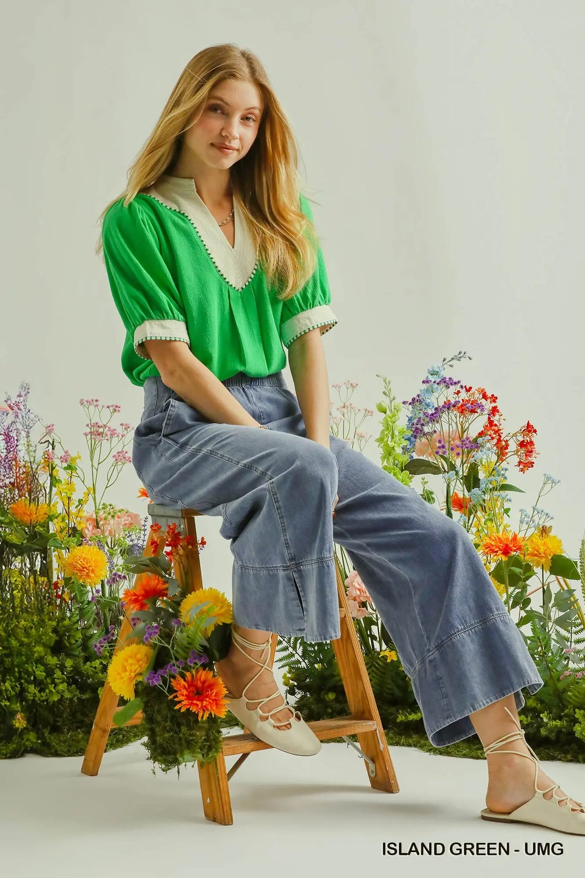 Linen Blend Contrast Trim Top