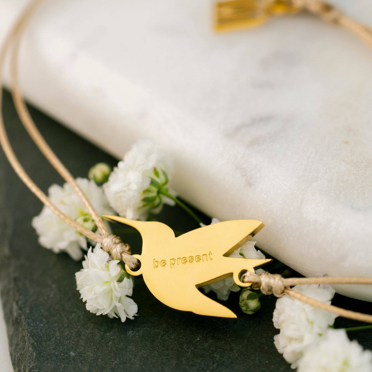 Hummingbird Thread: Be Present