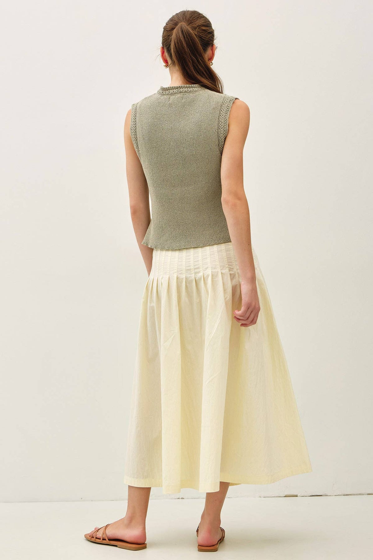 CRISP PLEATED MIDI SKIRT