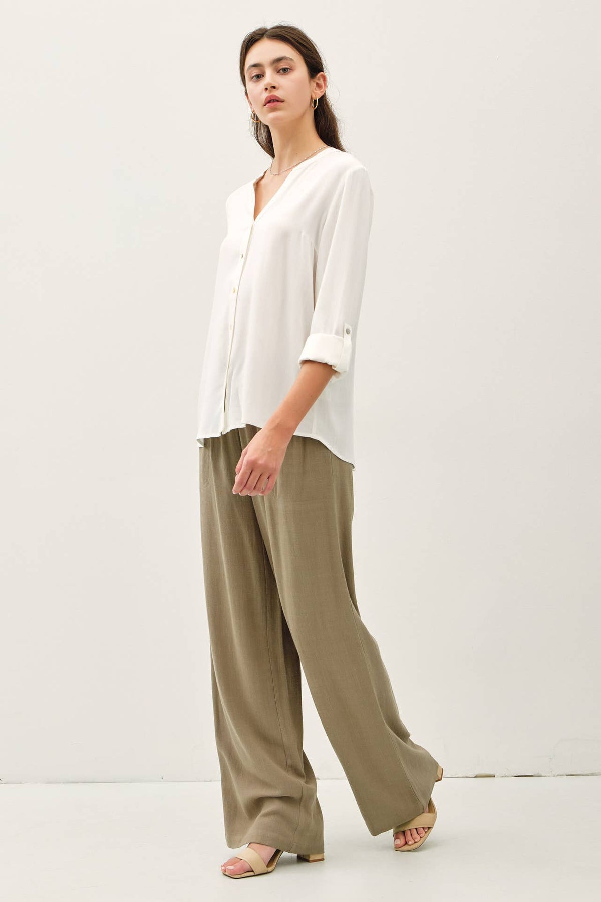 V-NECK MANDARIN COLLAR BUTTON DOWN SHIRT