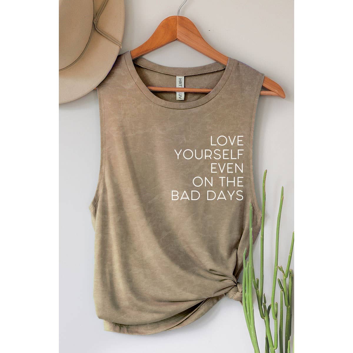 LOVE YOURSELF MINERAL GRAPHIC TANK TOP
