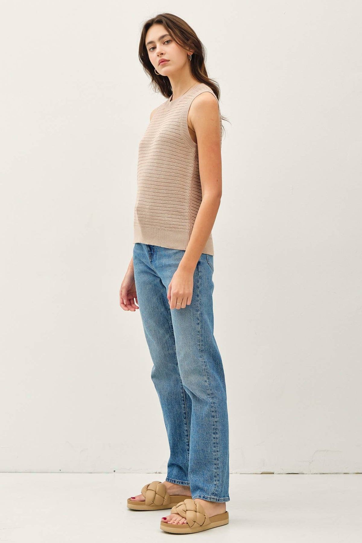 ROUND NECK RELAXED FIT RIB SWEATER TANK