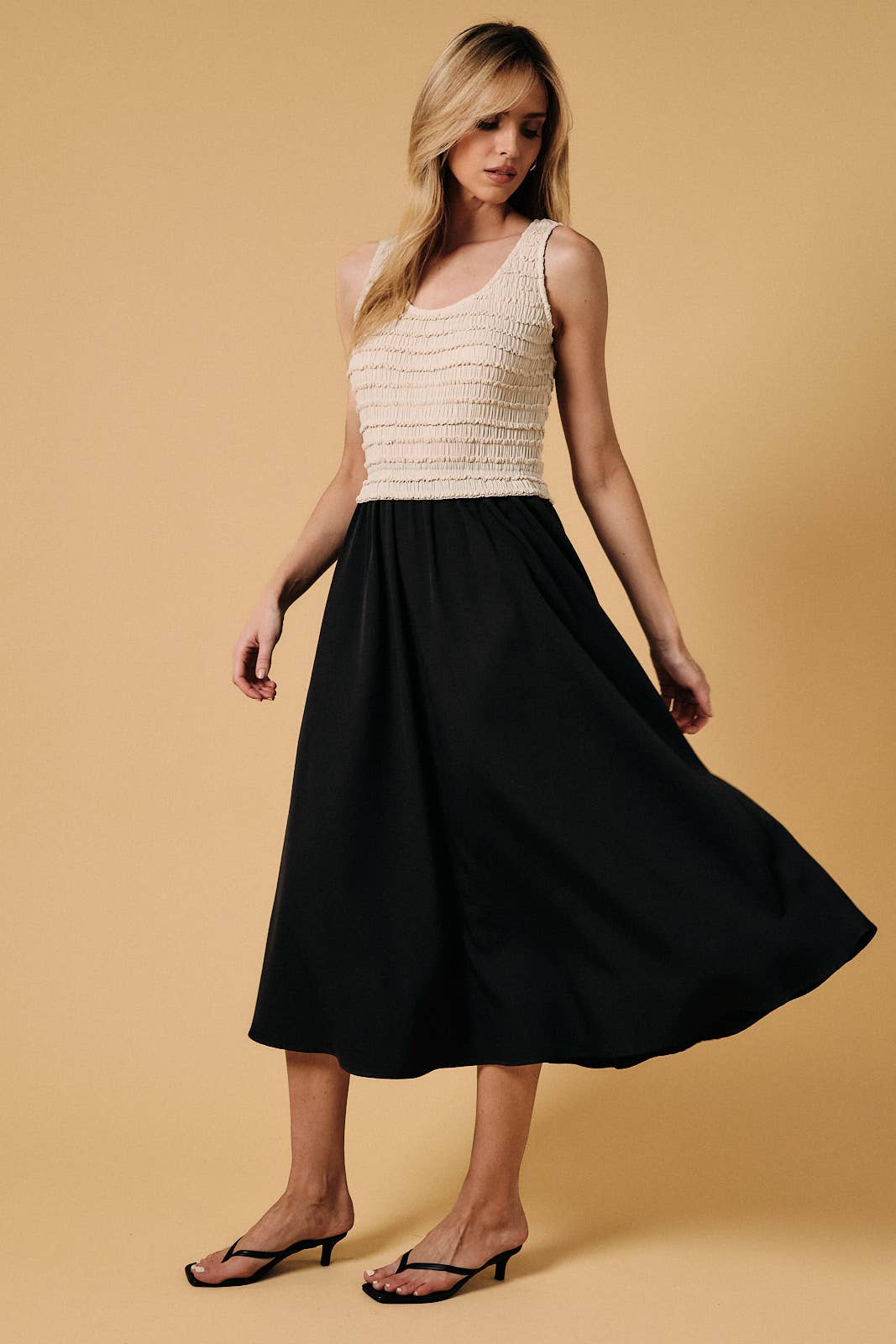 U-NECK SLEEVELESS WOVEN MIX MIDI DRESS