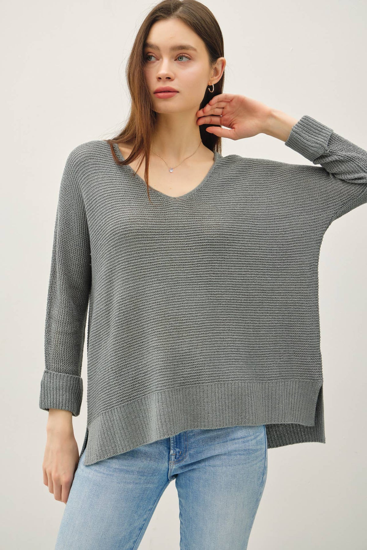 V-NECK DOLMAN SLEEVE W. ROLL CUFF SWEATER