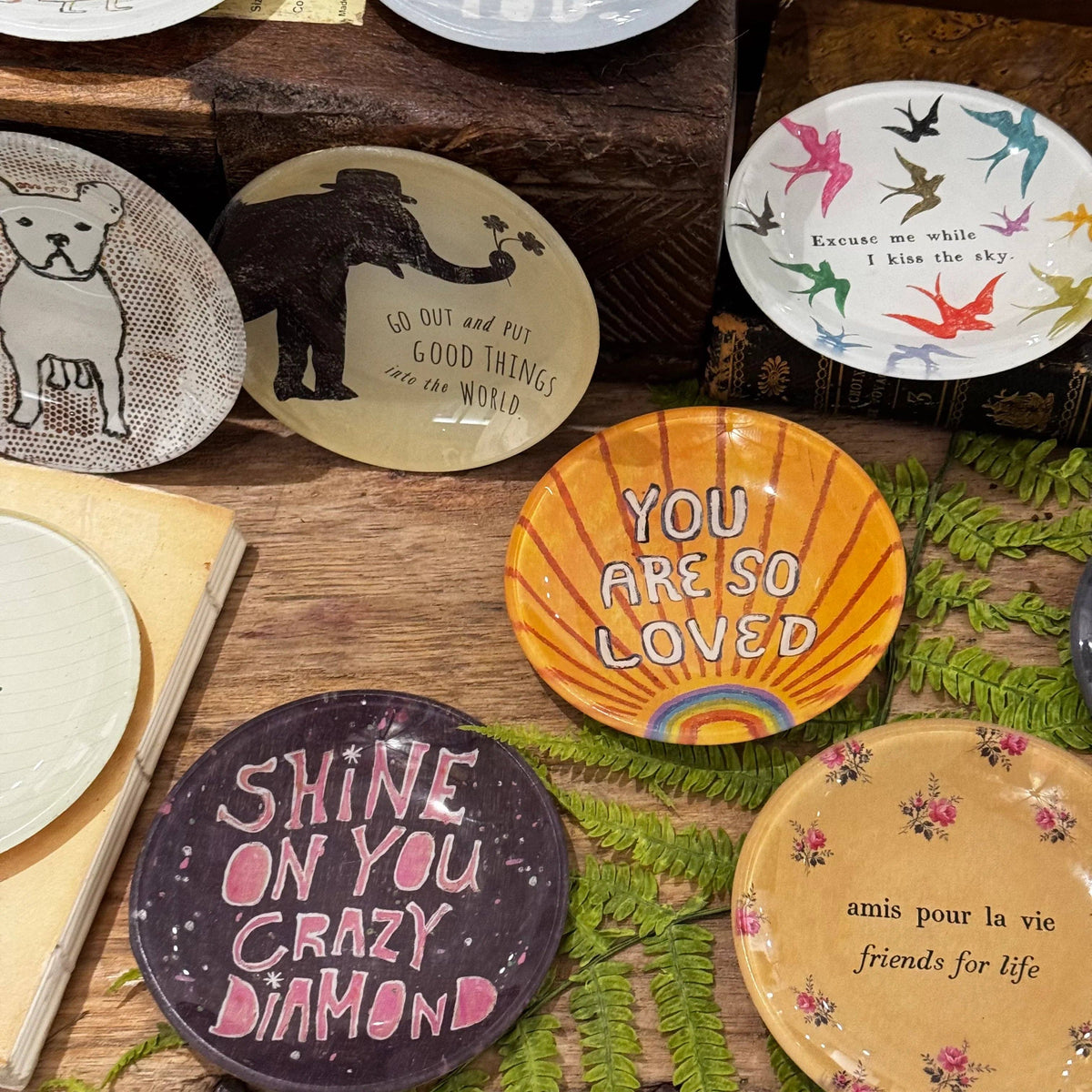 Amis Pour La Vie (Friends For Life) Mini Round Decoupage Plate - 4"