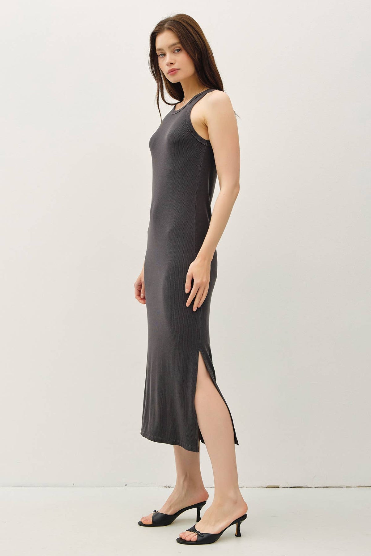 RIBBED KNIT SIDE SLIT SLEEVELESS TANK MIDI DRESS