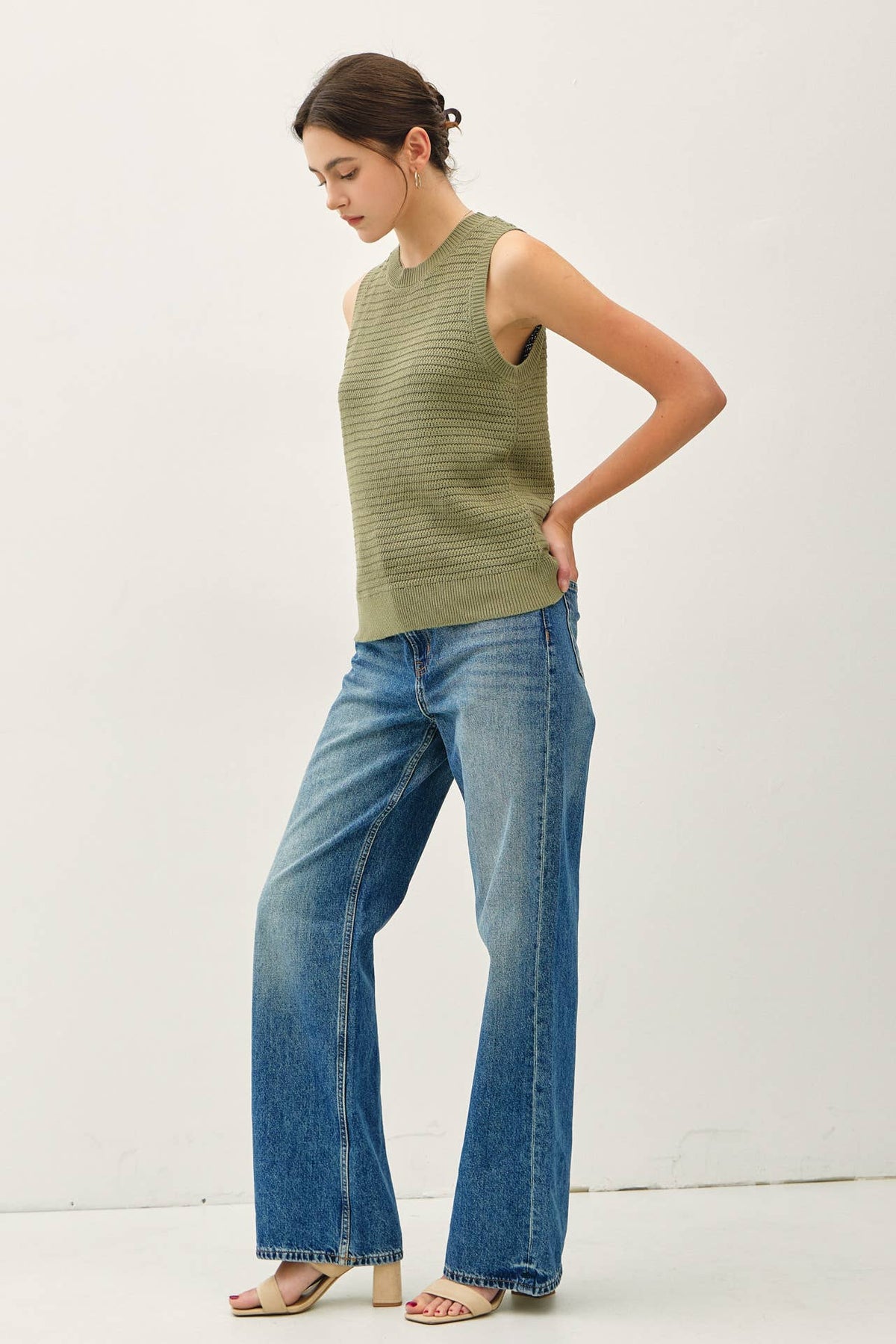ROUND NECK RELAXED FIT RIB SWEATER TANK