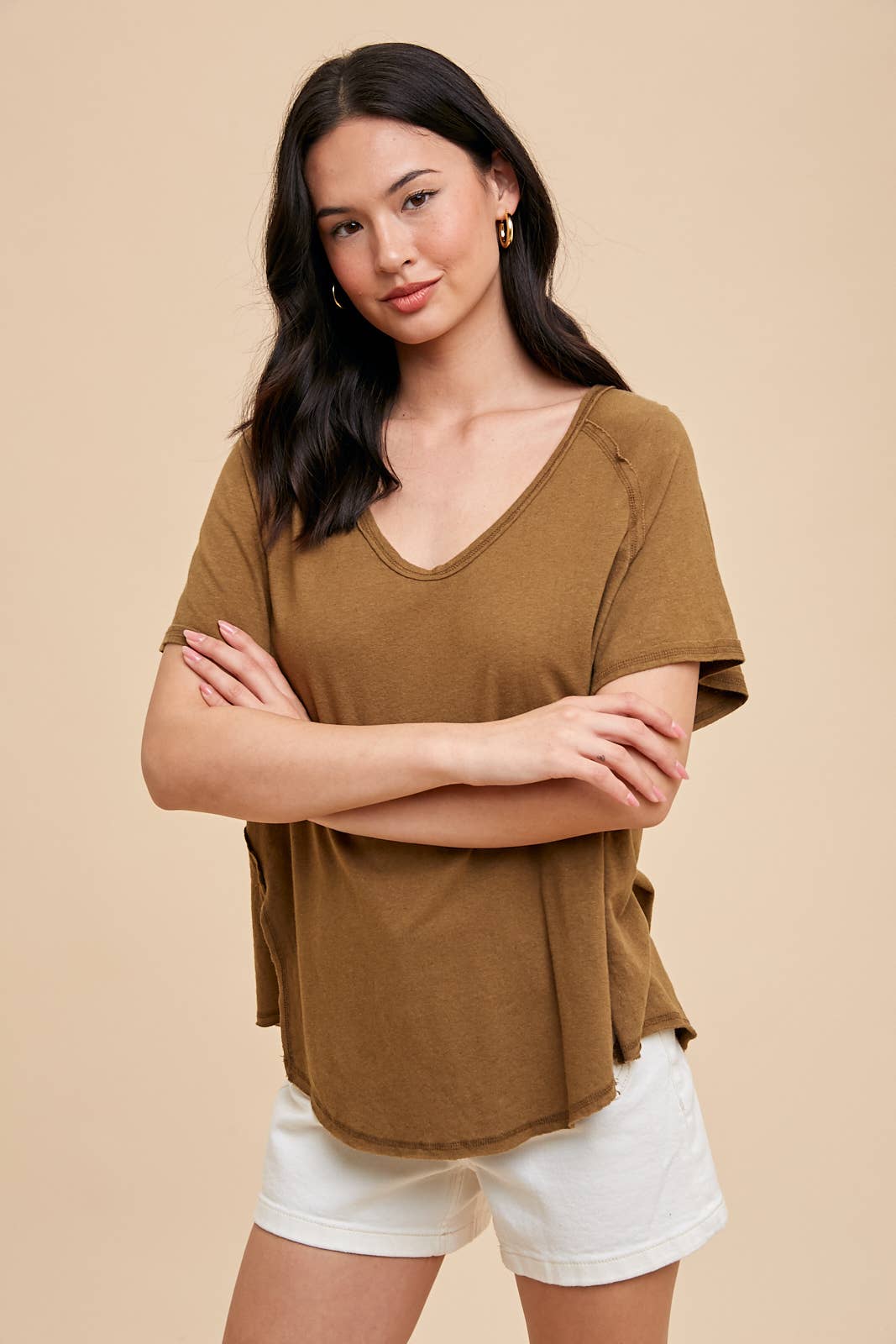 LINEN BLEND SCOOP NECK TEE
