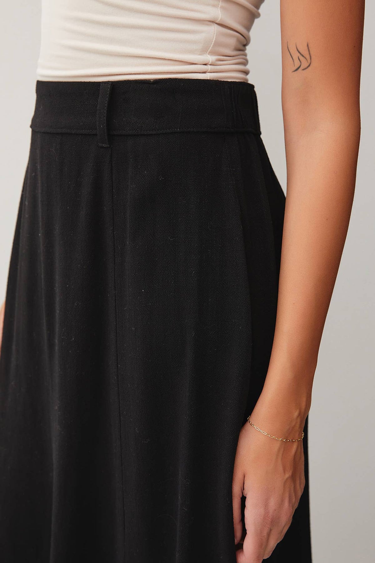 BELT LOOPS DETAILED WAIST FLOWY MIDI SKIRT