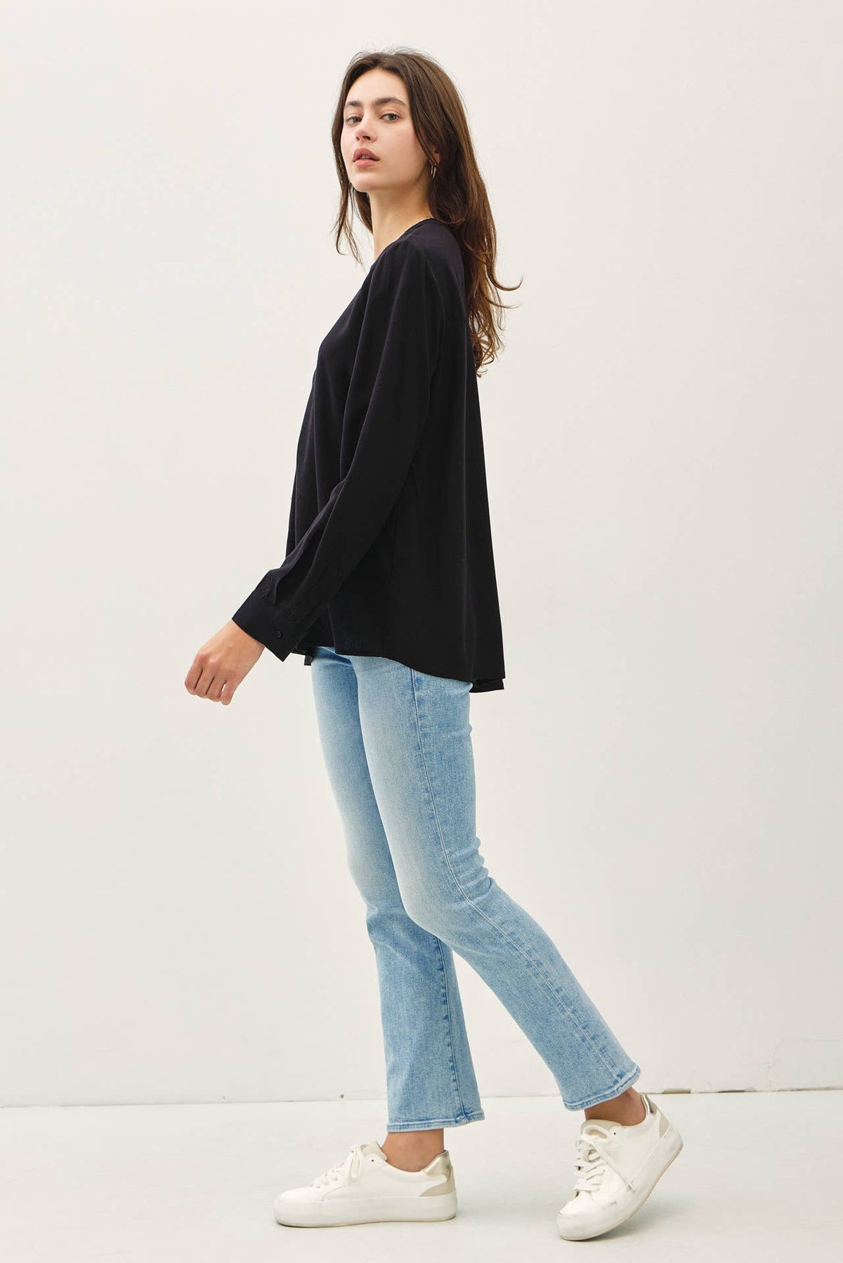 V-NECK MANDARIN COLLAR BUTTON DOWN SHIRT