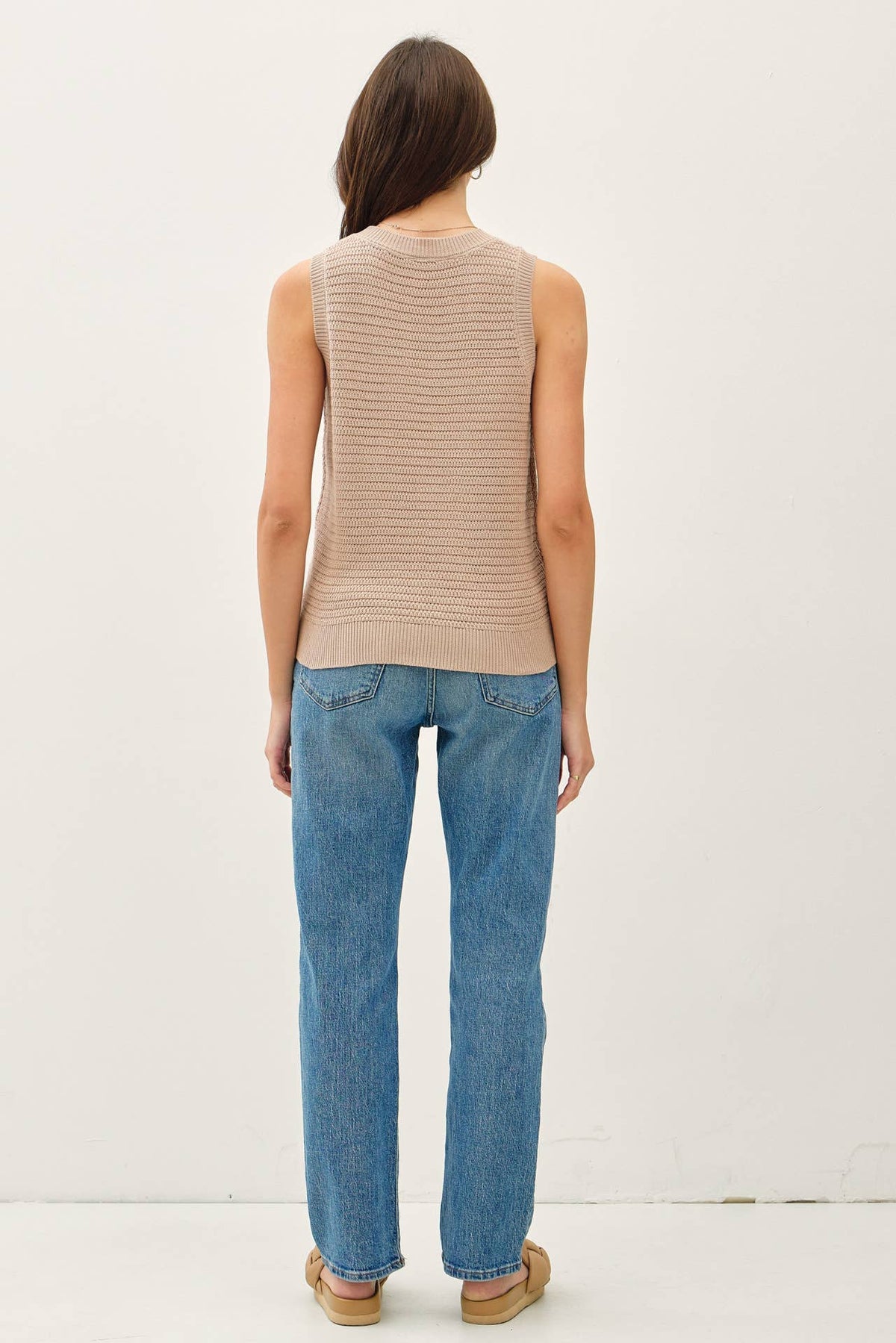 ROUND NECK RELAXED FIT RIB SWEATER TANK