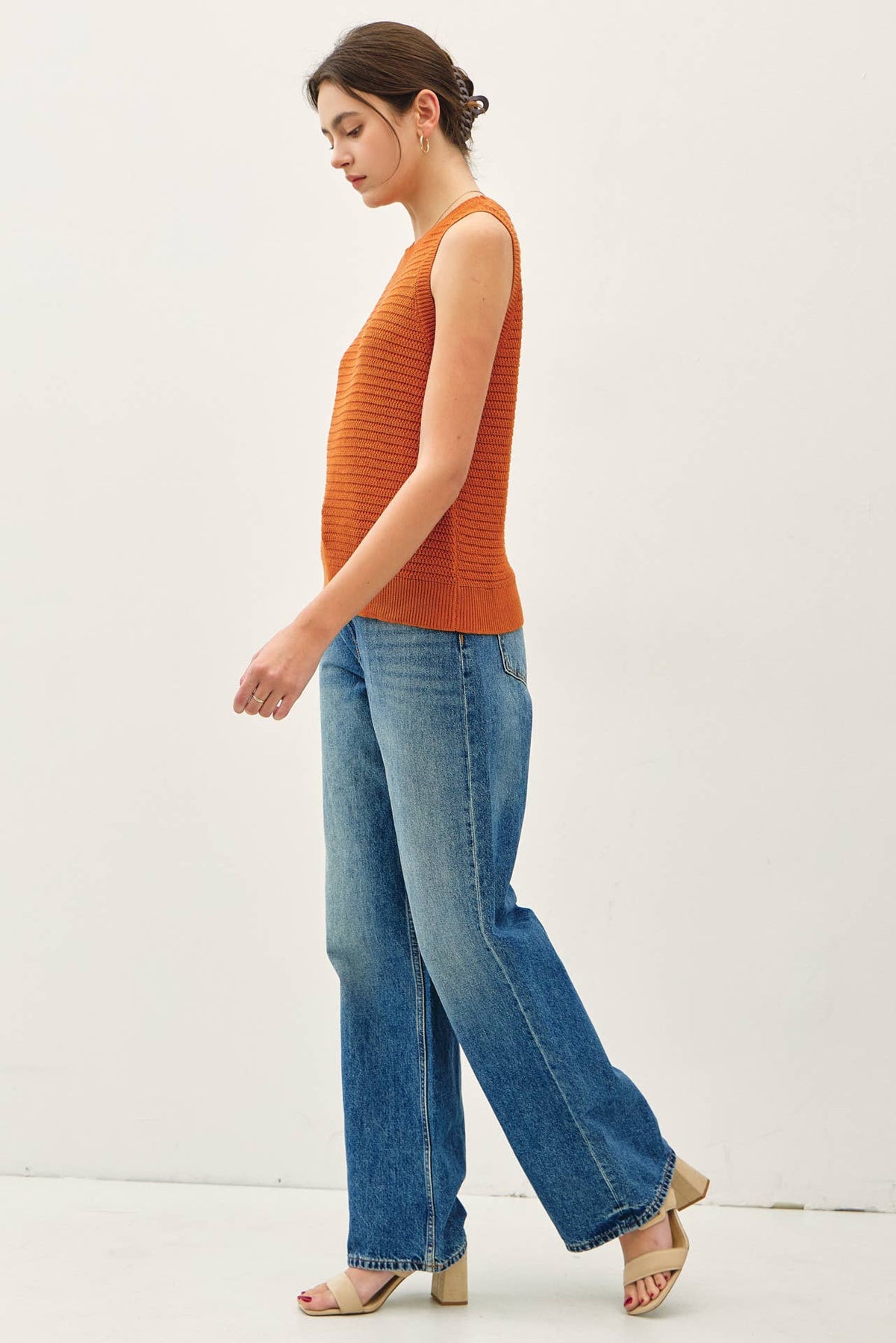 ROUND NECK RELAXED FIT RIB SWEATER TANK