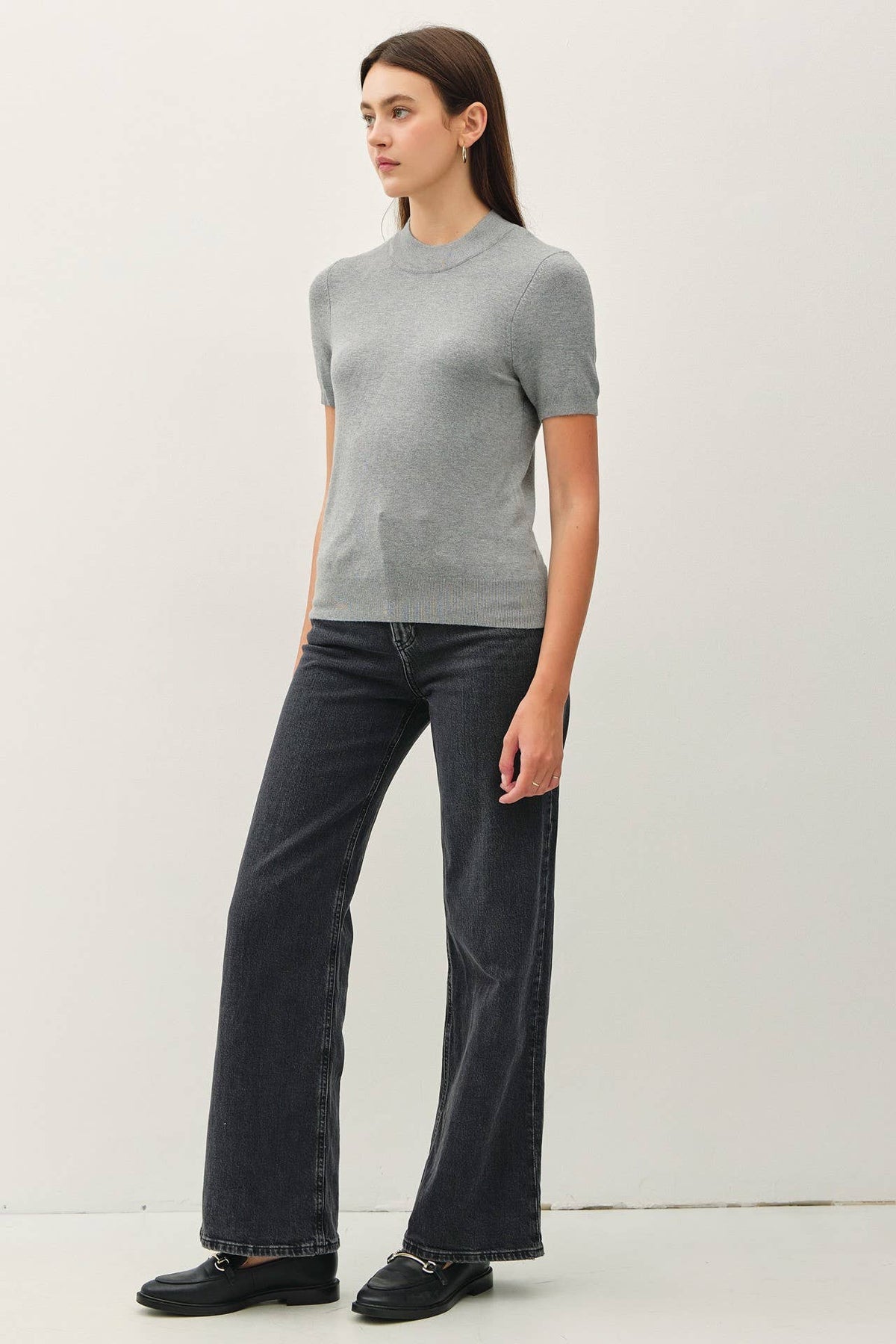 SHORT SLEEVE MOCK NECK SWEATER