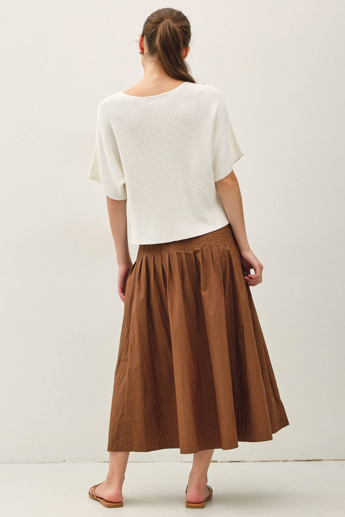 CRISP PLEATED MIDI SKIRT