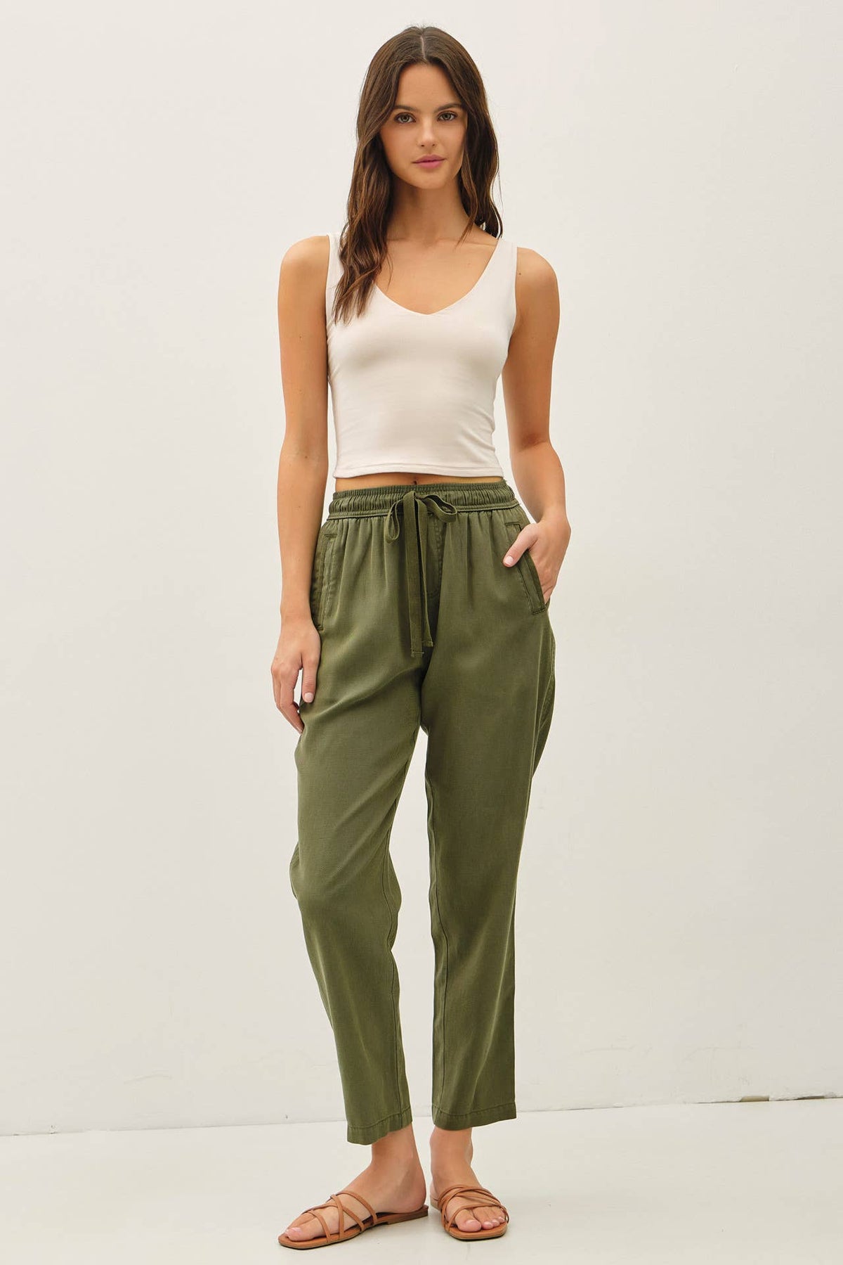 TENCEL BLEND TAPERED PANTS W/ ACCENT COLOR