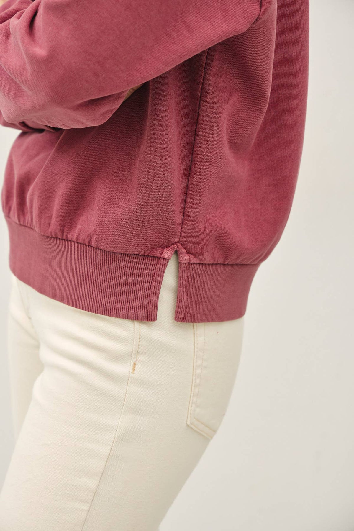 ACID WASH PULLOVER RAGLAN SWEATSHIRT