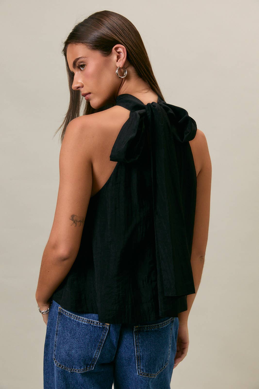 BOW DETAIL HALTER NECK FLARE TOP